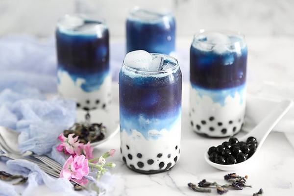 Butterfly pea milk tea
