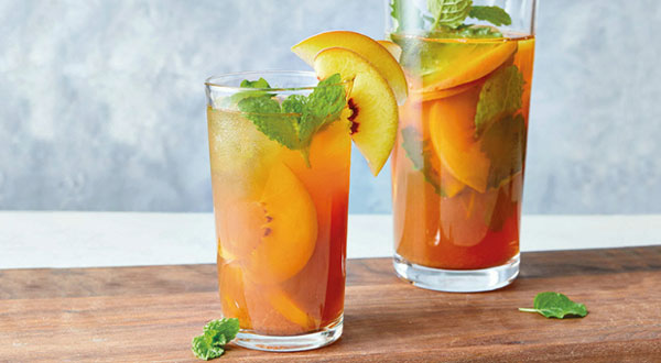 Vietnamese peach sweet tea