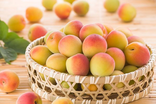 Vietnamese peaches