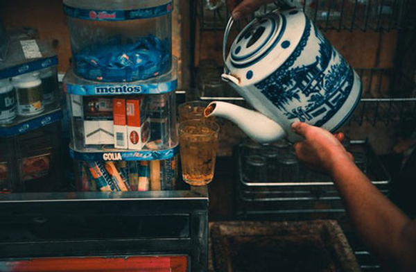 The porcelain kettle